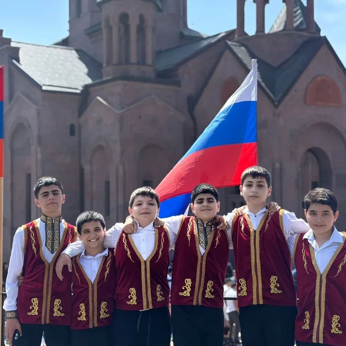 Концертная программа образцового художественного ансамбля народной музыки «Аревик», посвященная Дню Хачкара