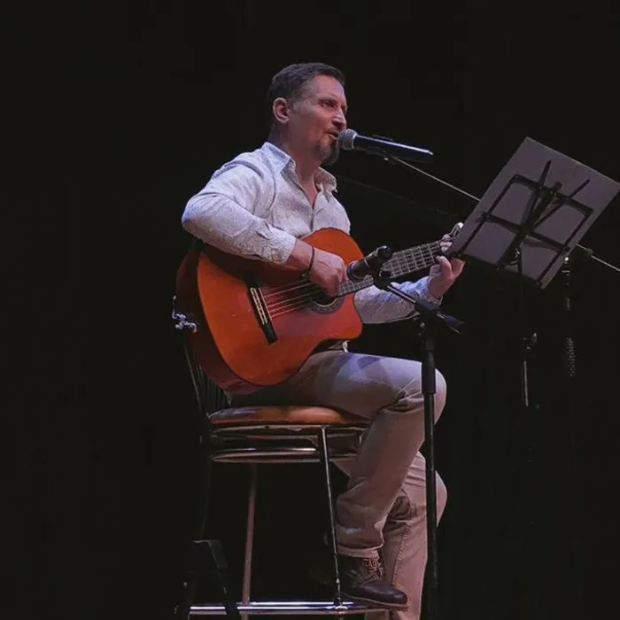 "Я куплет допою..."
