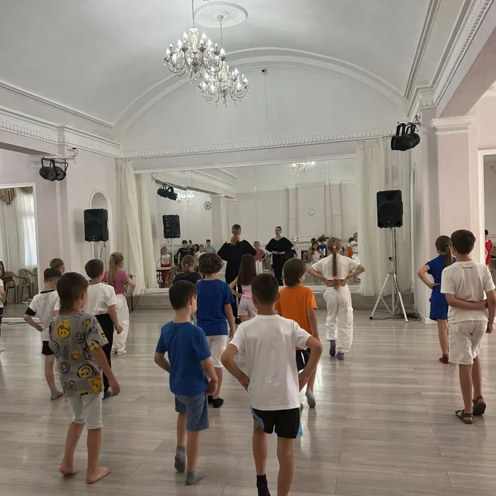 Танцевальное "Детское время"
