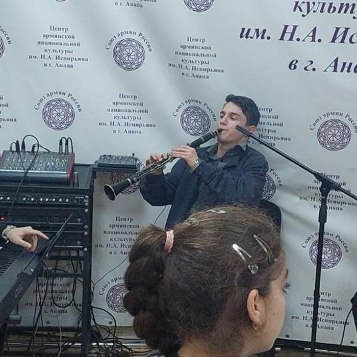 В любви к Отечеству едины!