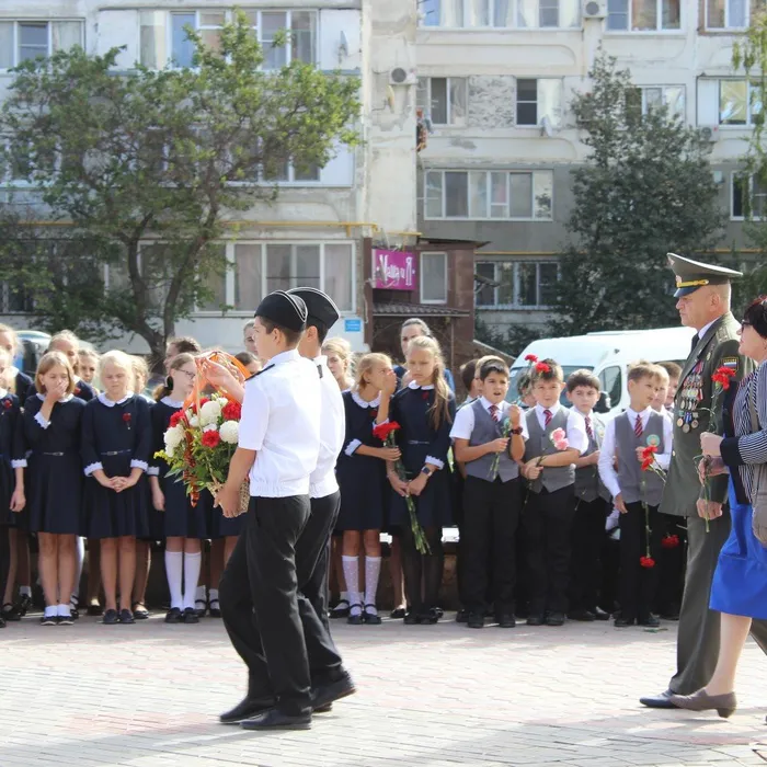 Анапчане почтили память героев трех войн
