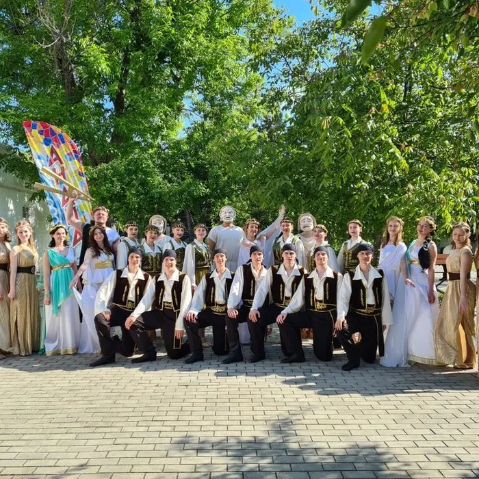 «Эллады свет, пронзающий века»