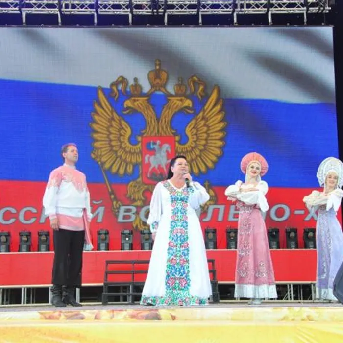 Анапа отмечает День России