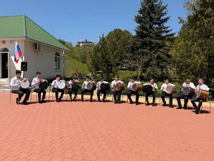 "Аревик" 9 мая