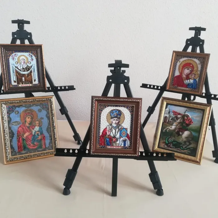 Выставка  "Живите с верою в душе"