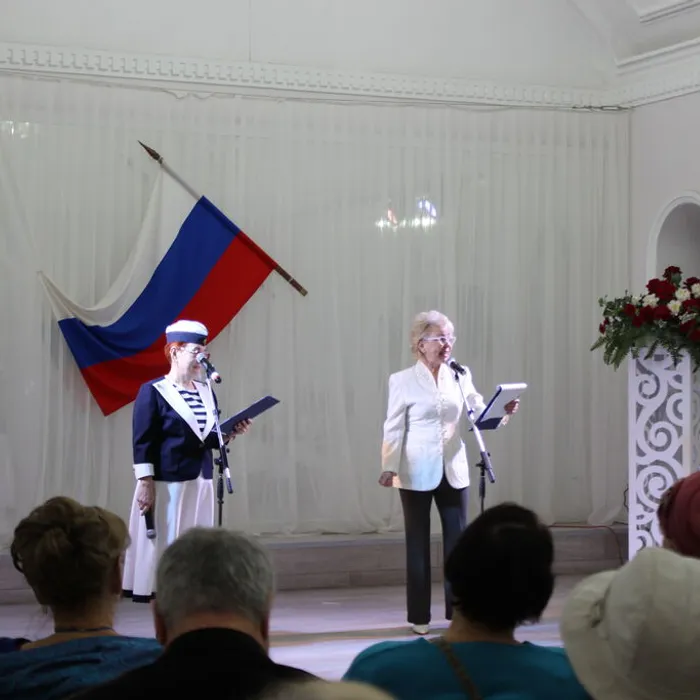 Хвала защитникам Отчизны!