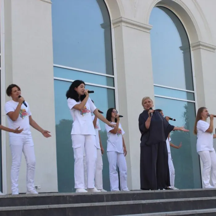 Лето звонкое, громче пой!