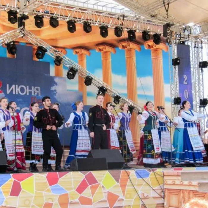 На главной площади Анапы прошел концерт «Горжусь тобой, моя Россия!»