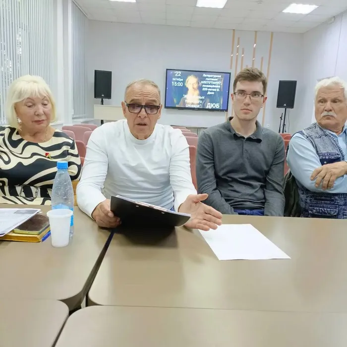 Литературная гостиная, посвященная 225-летию со дня рождения В.Даля «Живой язык толкового словаря»