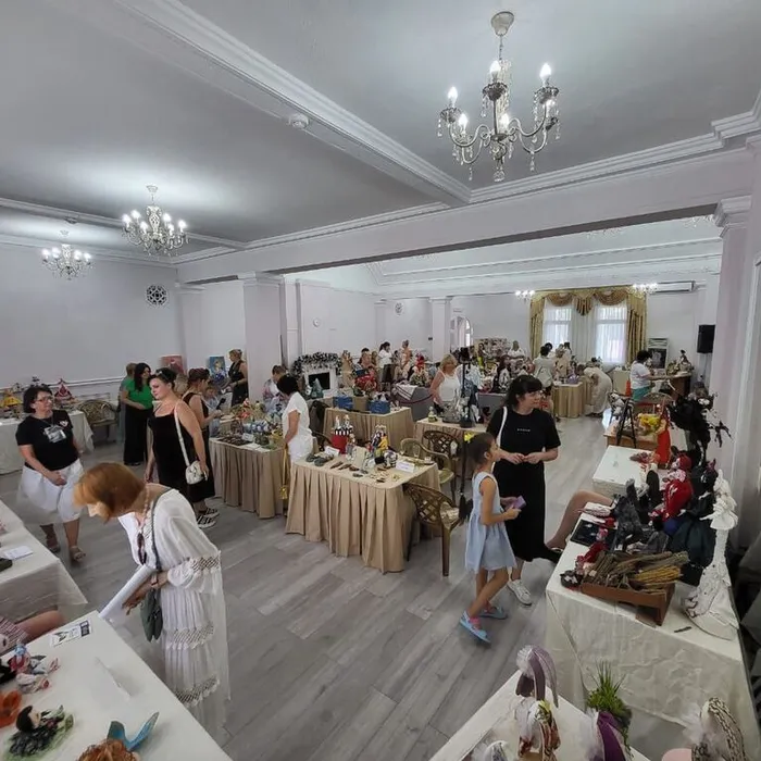Берег кукол
