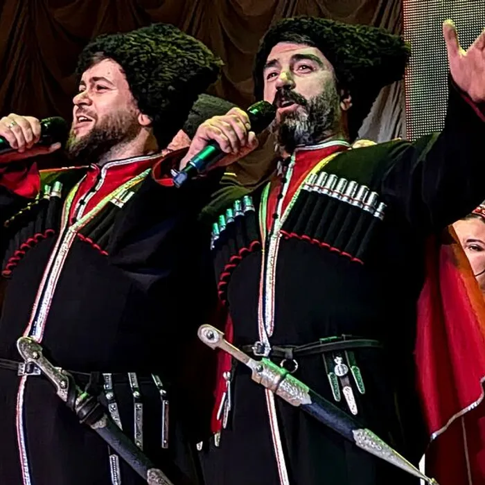 Казачий хор на сцене!