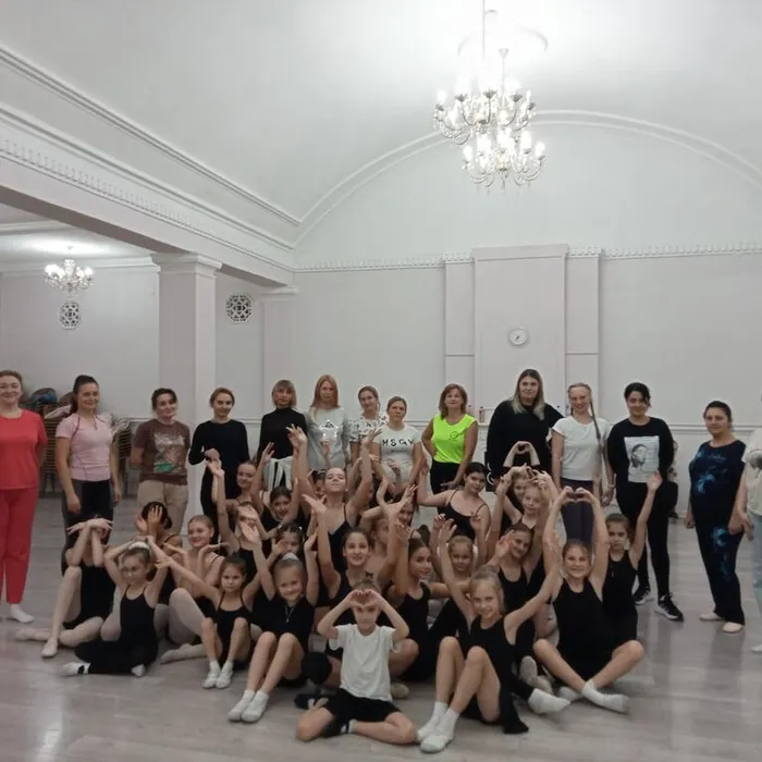 Танцуем вместе с мамой