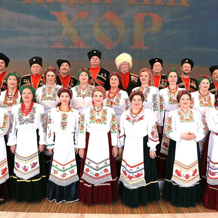 30 ЛЕТ НАРОДНОМУ КАЗАЧЬЕМУ ХОРУ!