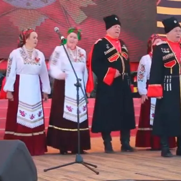 Клип-концерт Народного казачьего хора «Песни Победы»